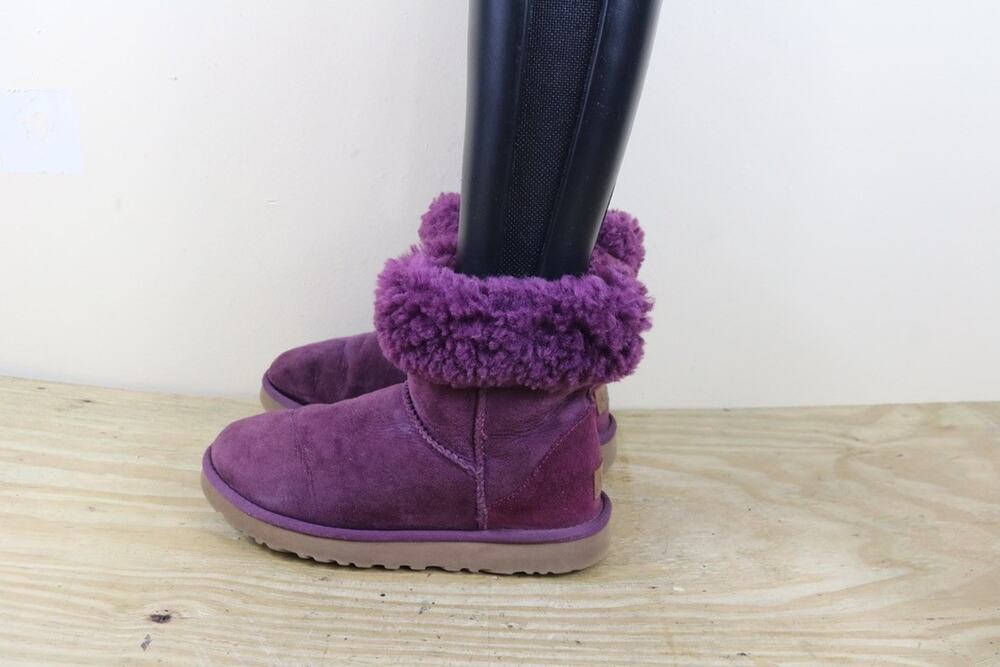 UGG Boots Womens 7 Purple Suede Classic Ankle Shearling Lined Pull On Shoes